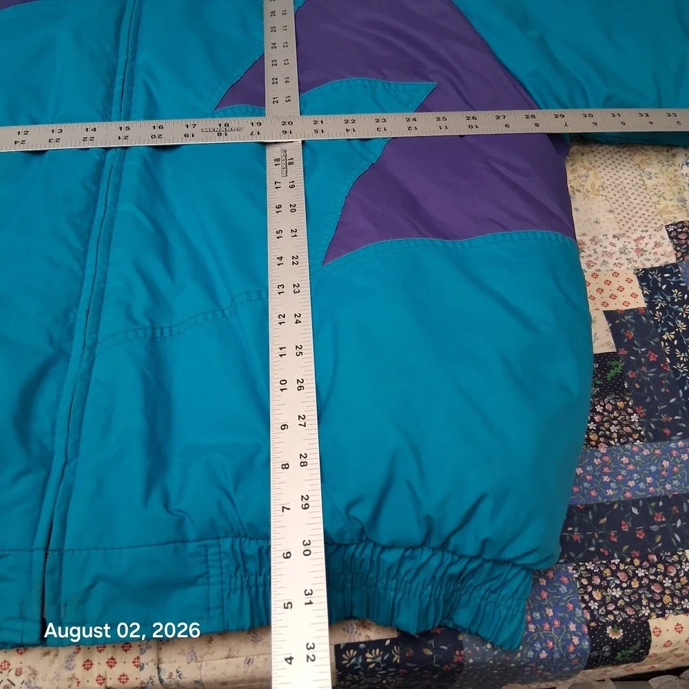 Vintage Logo Athletic Shark Tooth Charlotte Hornets Puffer Jacket Size XL